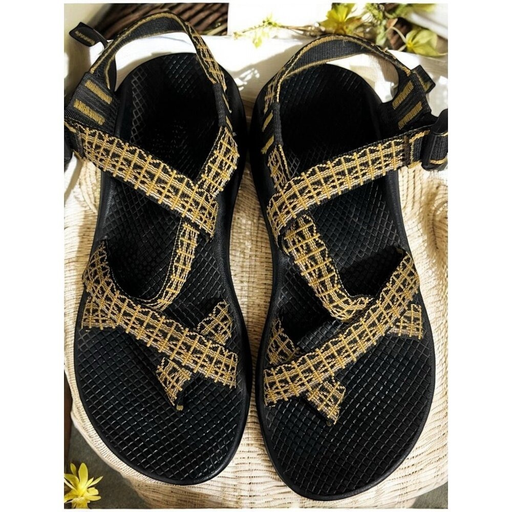 Chaco Women's Woven Strappy Sandals Black & Gold Size 9M Vibram‎ Outsole